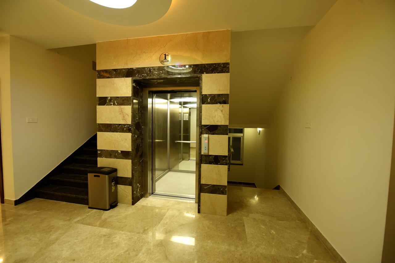 Bed and Breakfast Sky Residency Chennai Exterior foto